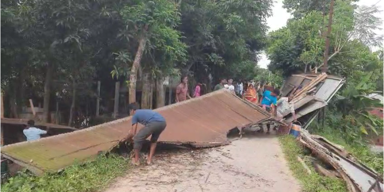 Eviction Drive Displaces 19 Families Along Howrah River in South Joypur