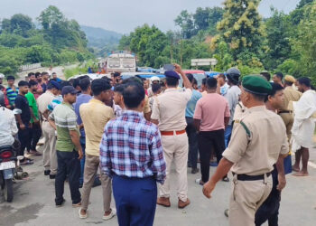 Dalucherra Villagers Block NH-208 Demanding Drinking Water and Road Repair