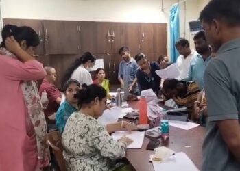 Violence Erupts at GB Pant Hospital Emergency After Doctors Assaulted by Patient’s Relatives