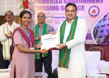 Tripura Govt Pledges Local Employment for Nursing Graduates, Boosts Healthcare Sector