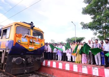 Kanchanjunga Express Makes Historic First Halt at Belonia Station