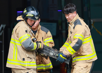 Govt Network Partially Restored in S. Korea After Battery Fire