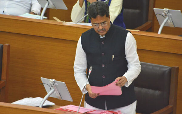 Tripura CM Announces 3% DA, DR Hike for Staff, Pensioners