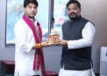 Tripura Tourism Min seeks DONER support from Scindia