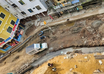 Agartala Choked by Traffic Chaos Amid Ongoing Drain Construction