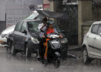Deep Depression over Bay of Bengal Likely to Intensify; Red Alert Issued for Eight Tamil Nadu Districts
