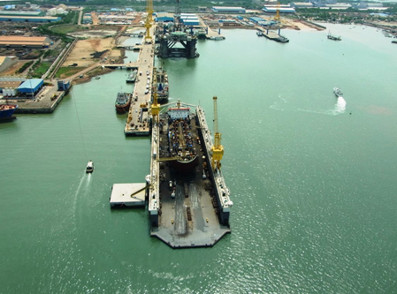 Cyclone ‘Montha’: Danger Signal No.10 at Kakinada Port