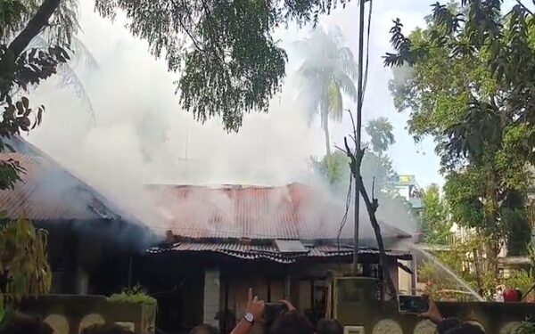 Massive fire guts house in Joynagar Chakra Sangha, no casualties