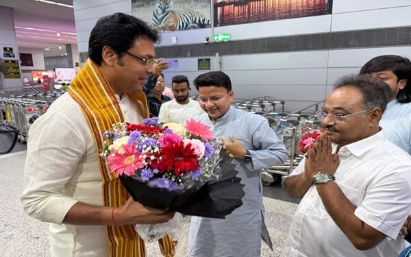 Biplab Deb gets grand welcome in Kolkata after BJP Bengal role
