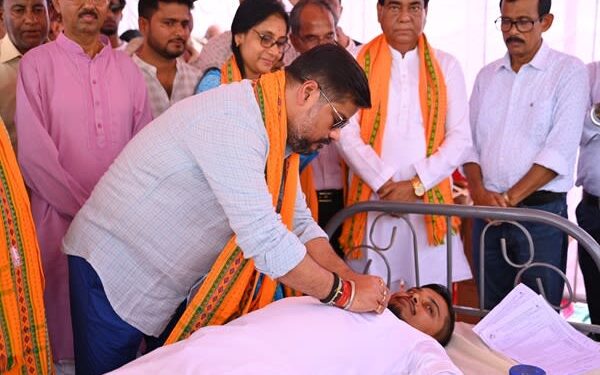 Sushanta Chowdhury urges citizens to see blood donation as duty