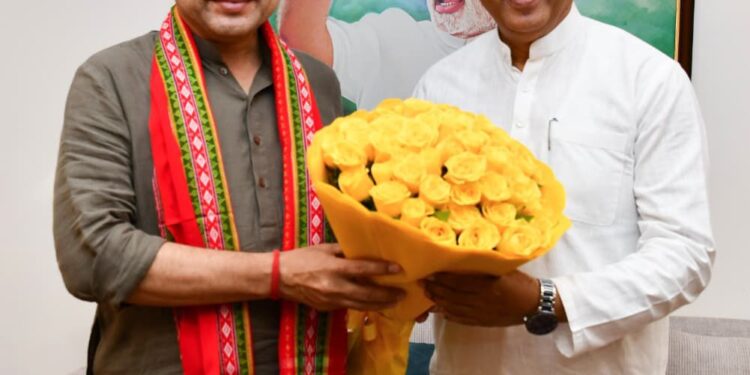 CM discusses Vande Bharat, electric rail, and Cyber Security Hub for Tripura