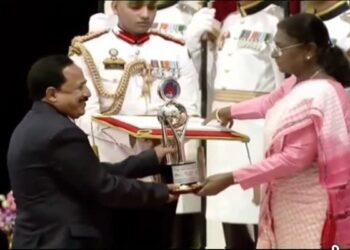 Tripura’s Shyamal Dey, Anupam Das get NSS Award from President