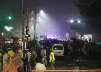 Eight Killed, Several Injured in Powerful Explosion Near Delhi’s Red Fort Metro Station; High Alert in NCR, Mumbai, UP