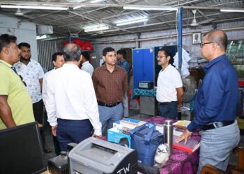 Sudhangshu Das Reviews Administration, Stresses Last-Mile Delivery