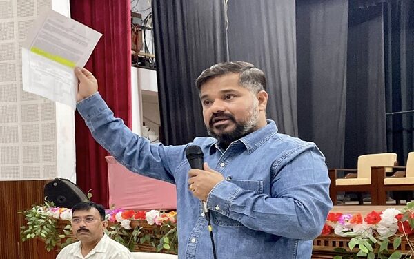 Chowdhury Leads Talks on NH-8 Four-Lane Land Disputes