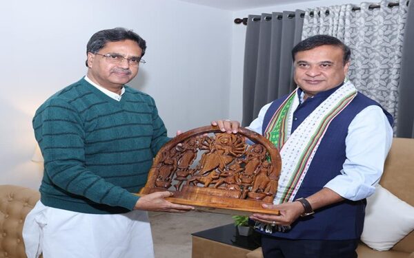 Assam, Tripura CMs meet to discuss roads and power ties