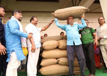 Governor Indra Sena Reddy Nallu Inaugurates Paddy Procurement Drive at Jirania’s Madhabbari