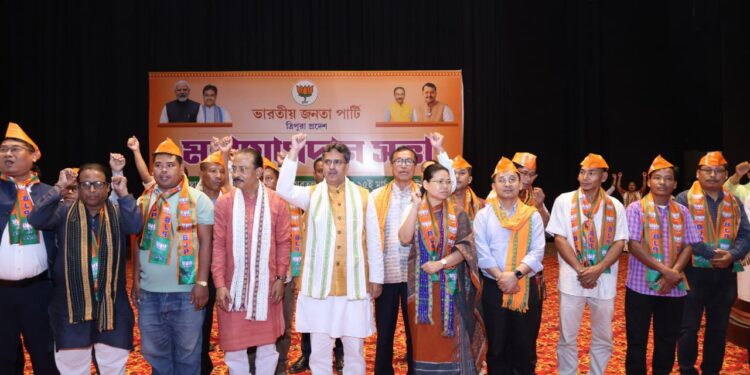 Hindi-speaking Thansa leader problematic for Tripura: CM