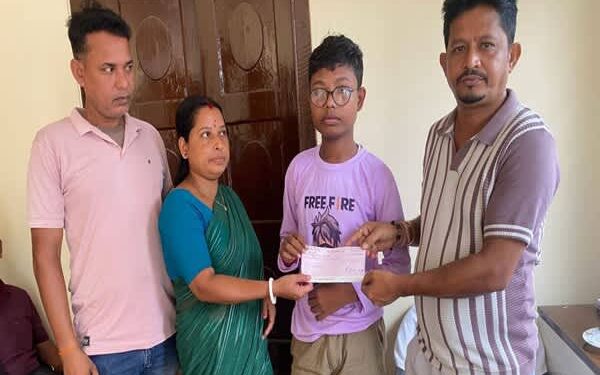 MLA Pinaki Helps Ailing Student With Rs 75,000 Aid