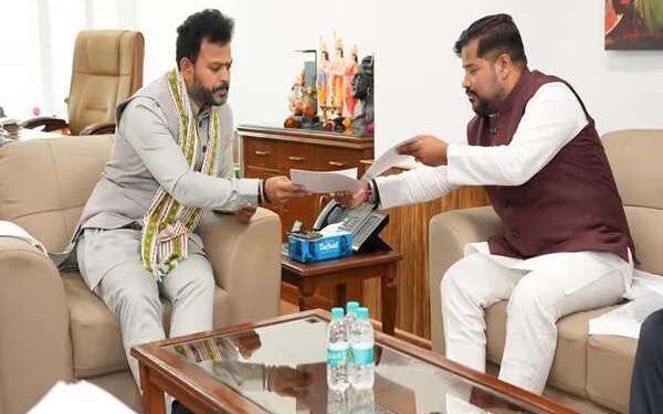 Tripura Minister Urges Centre for Direct Agartala–Mumbai Flight Connectivity