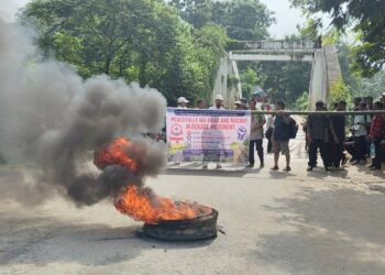 72-hour road, rail blockade begins across Tripura