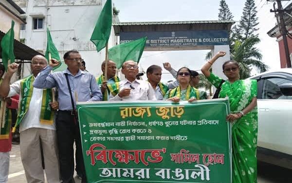 Amra Bangali submits six-point charter to DM
