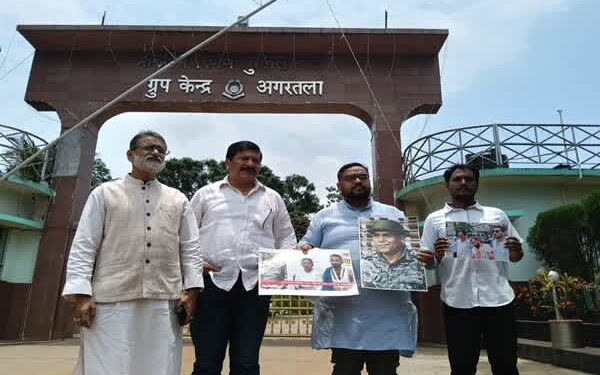 Congress meets CRPF DIG over protest clash