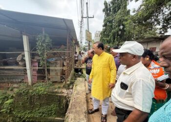 MP Assures Permanent Solution to Vidyasagar Waterlogging