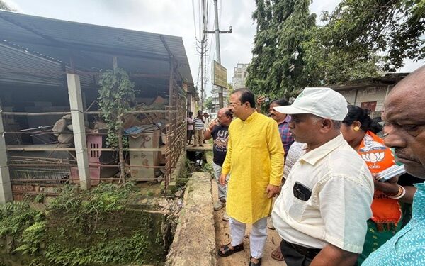 MP Assures Permanent Solution to Vidyasagar Waterlogging