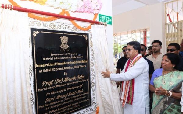CM inaugurates 15 development projects in Dhalai