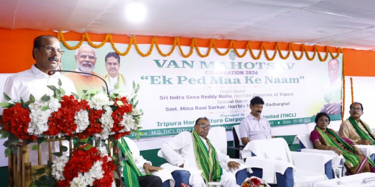 Governor Nallu Joins ‘Ek Ped Maa Ke Naam’ Van Mahotsav